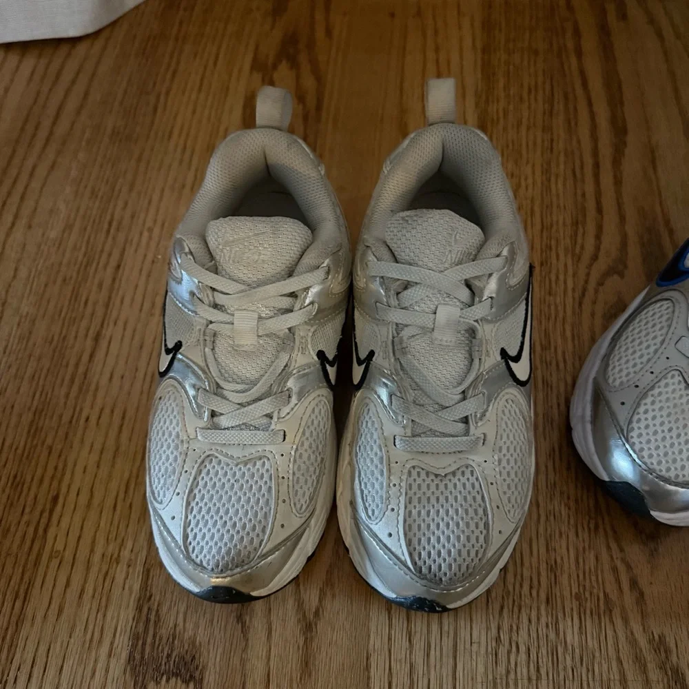 Nike Bundle (3 Pairs) – Size 1Y + 1.5Y | V2K Run | Vomero 5 - Picture 7 of 15